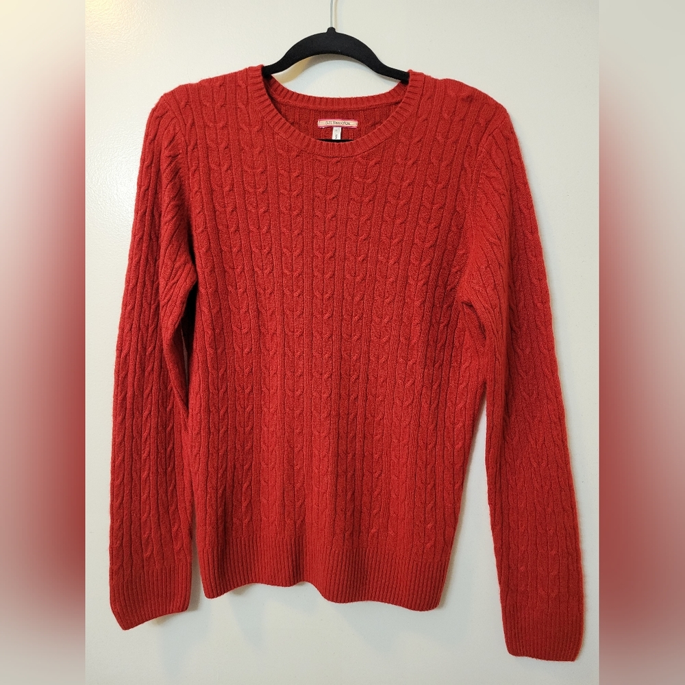 Cozy Burgandy G.H. Bass & Co Acrylic Long Sleeved Fall Sweater